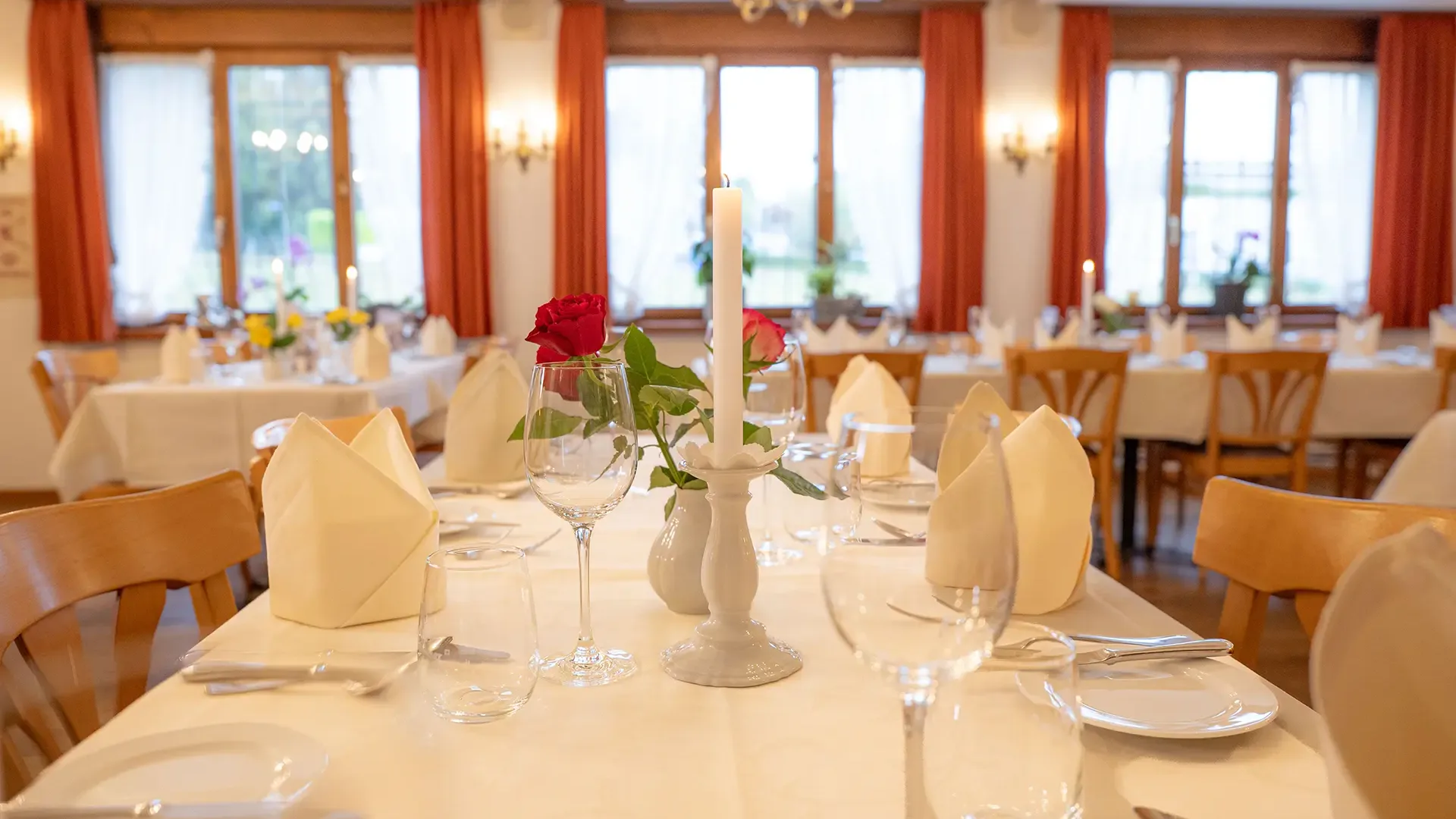 Gemütliche Atmosphäre für private Feiern im Restaurant Hallwyl